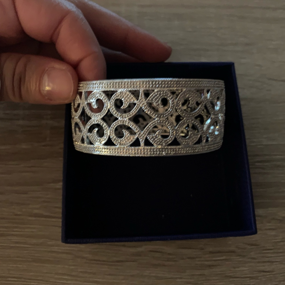 Bridal silver bangle - Picture 2 of 3
